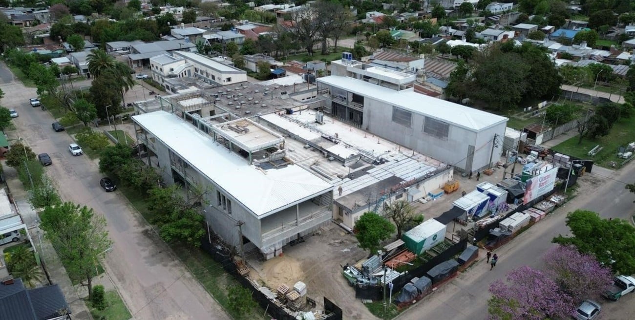 La ampliación del Hospital de Villa Ocampo alcanza un 70% de avance