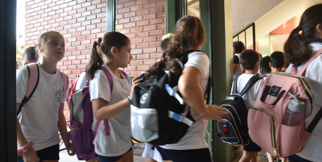 En 19 de las 24 provincias la inversión educativa cayó en la última década