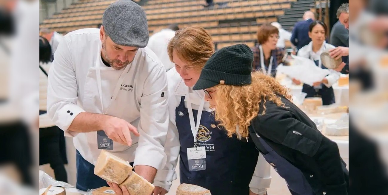 Un queso sardo hecho por estudiantes de Venado Tuerto compite en el Mundial de Suiza
