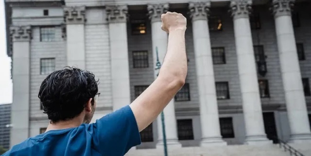 Analizando la brecha entre la ciudadanía y el poder