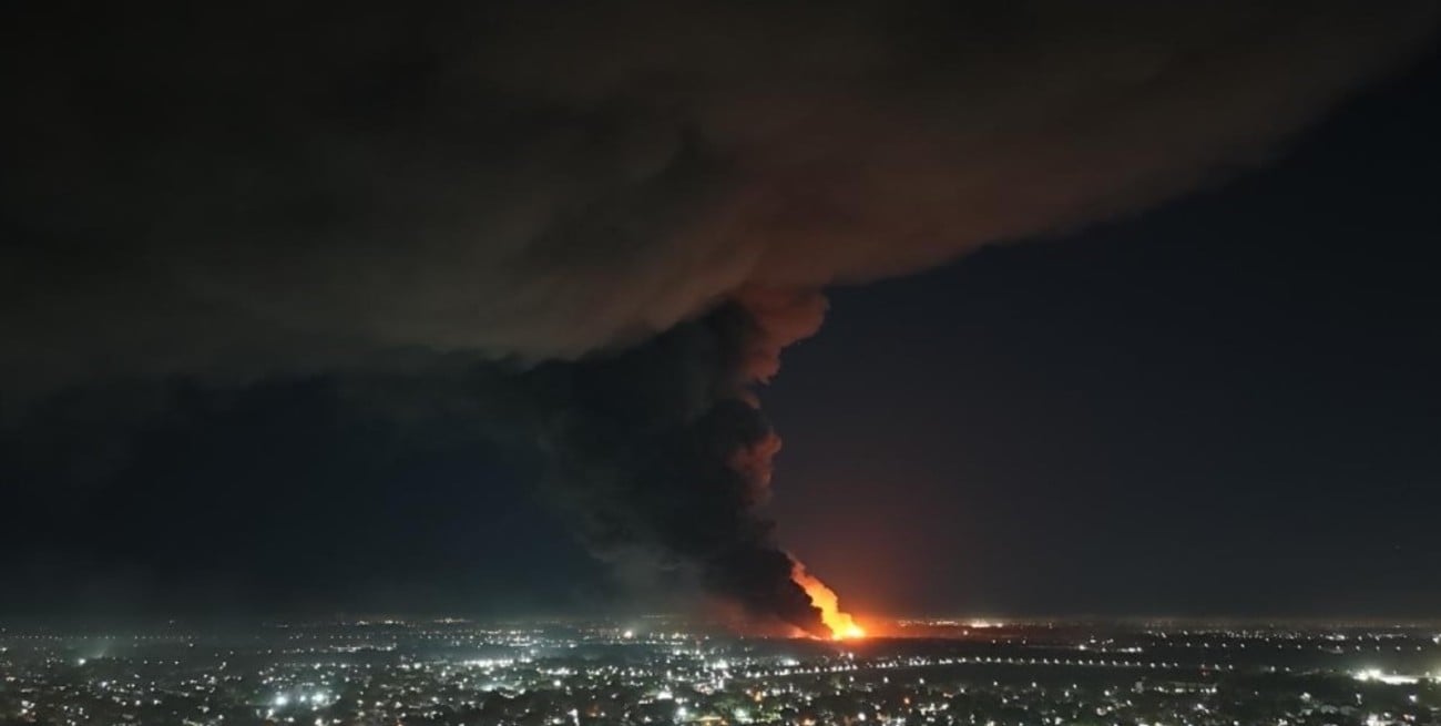 Explosión e incendio en Ezeiza: hay 15 heridos y daños en la planta Flamia