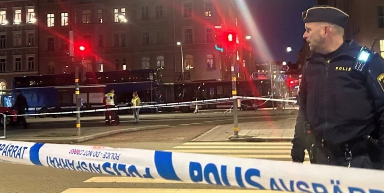 Tres muertos en Estocolmo: el conductor del autobús queda detenido pero sin indicios de atentado