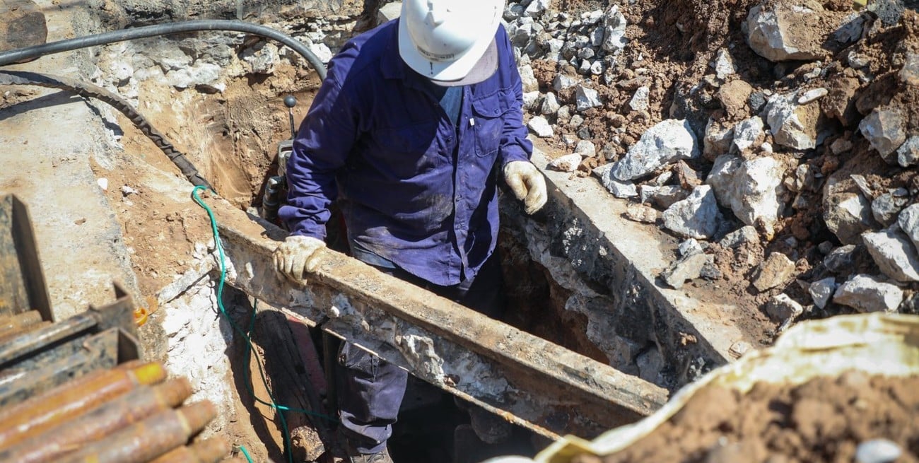 Datos de octubre: Aguas Santafesinas mejoró sus tiempos y redujo a la mitad los reclamos pendientes