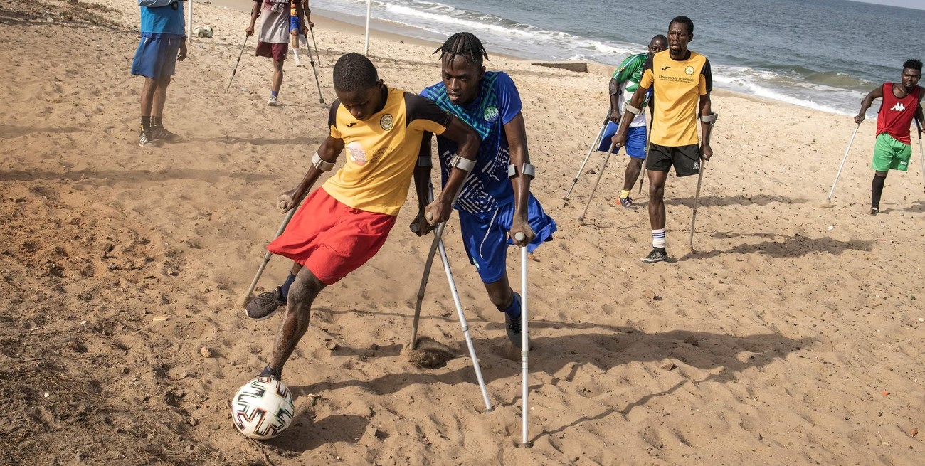 La nueva bandera y los viejos abanderados