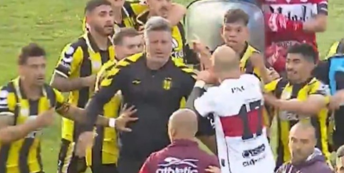 Batalla campal en Madryn: el triunfo 1-0 sobre Morón terminó en un escándalo generalizado