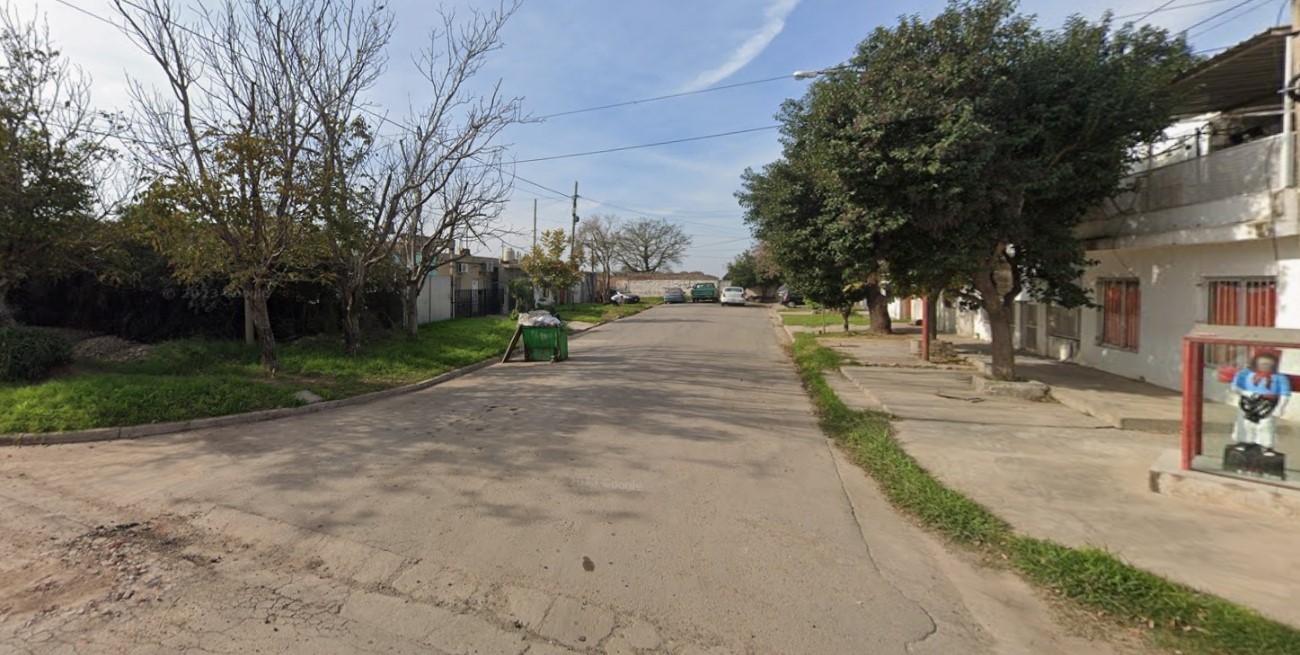 Mataron de una puñalada en el cuello a un hombre en Villa Gobernador Gálvez
