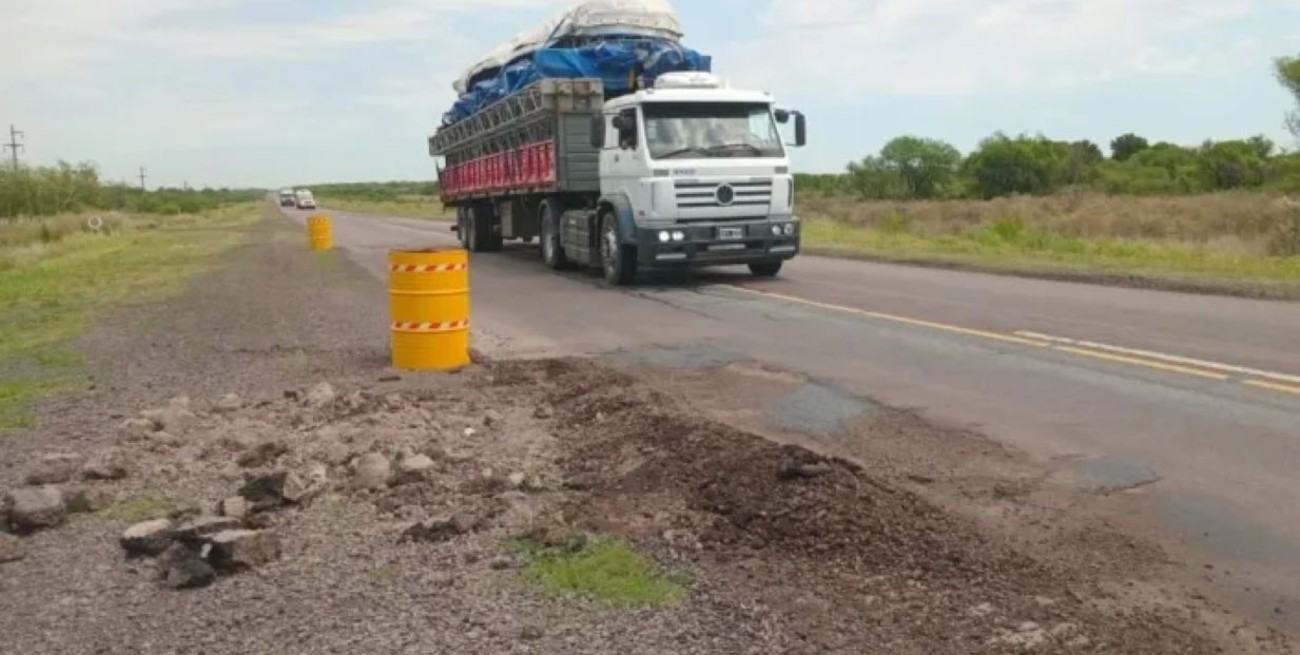 Entre bacheos y advertencias: así avanza el mantenimiento de la Ruta Nacional 11