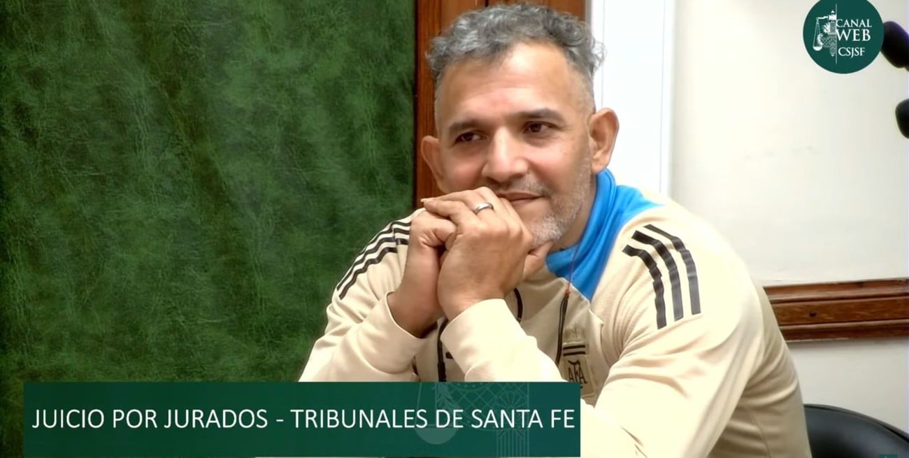 Video: Con el puño cerrado, el acusado festejó su propia condena a prisión perpetua