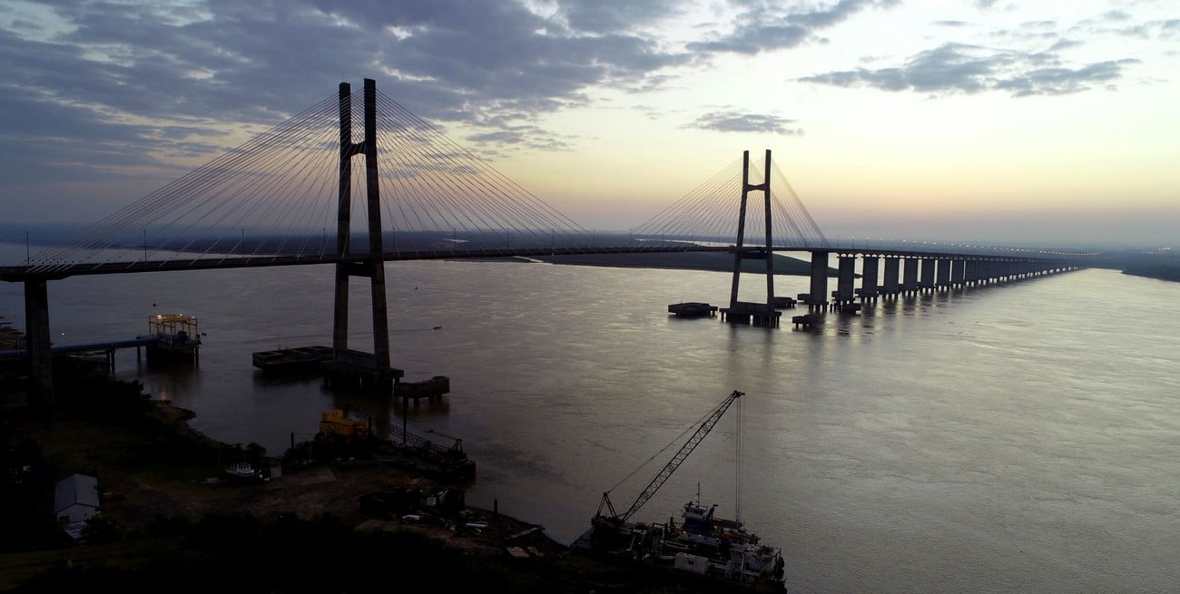 Aprobaron las concesiones para el Puente Rosario - Victoria y otras cinco rutas nacionales