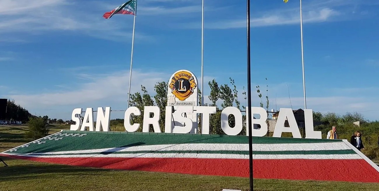 El desesperado pedido de una abuela al viralizarse un video de su nieta golpeada a la salida de la escuela
