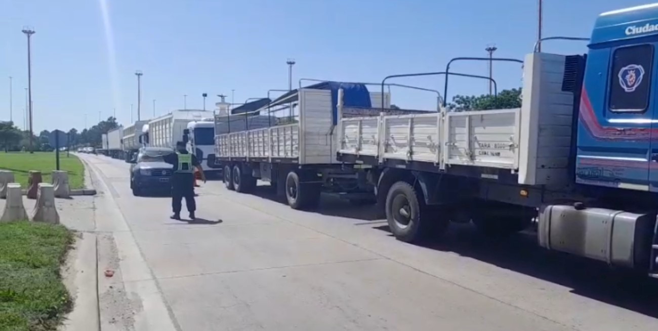 Corte de tránsito sobre la RN 168 en el ingreso a la ciudad de Santa Fe