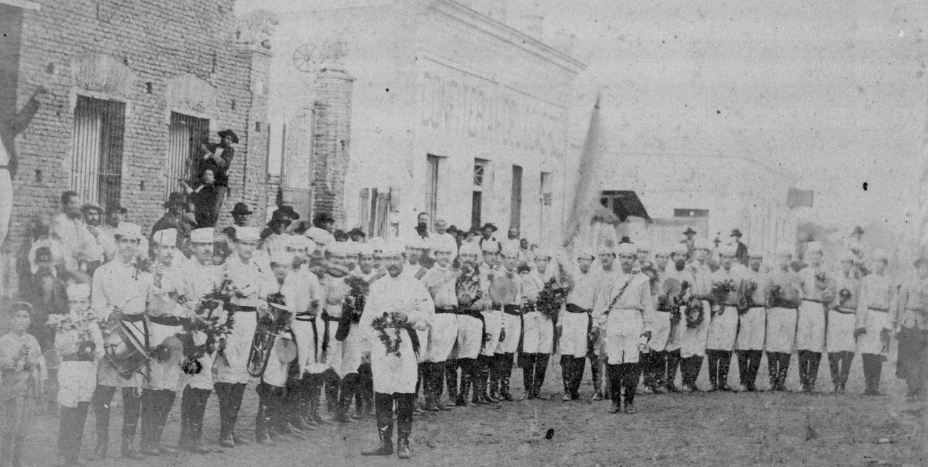 El primer fotógrafo de Santa Fe y la historia detrás de sus retratos 
