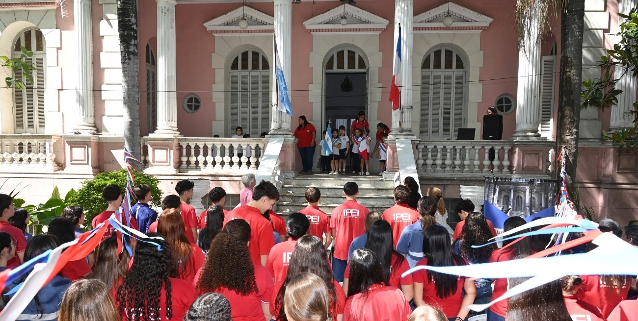 La Alianza Francesa consolidó su programa “Collèges Affiliés” con un acto y la entrega de diplomas