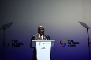 El presidente de Sudáfrica, Cyril Ramaphosa, habló en la Octava Cumbre de Reposición de Fondos del Fondo Mundial, antes de la Cumbre de líderes del G20. Foto: Henry Nicholls.