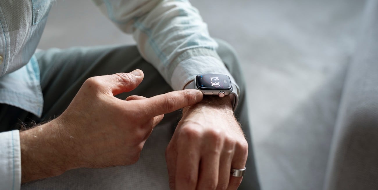 Las verdaderas razones de usar el reloj en la muñeca izquierda