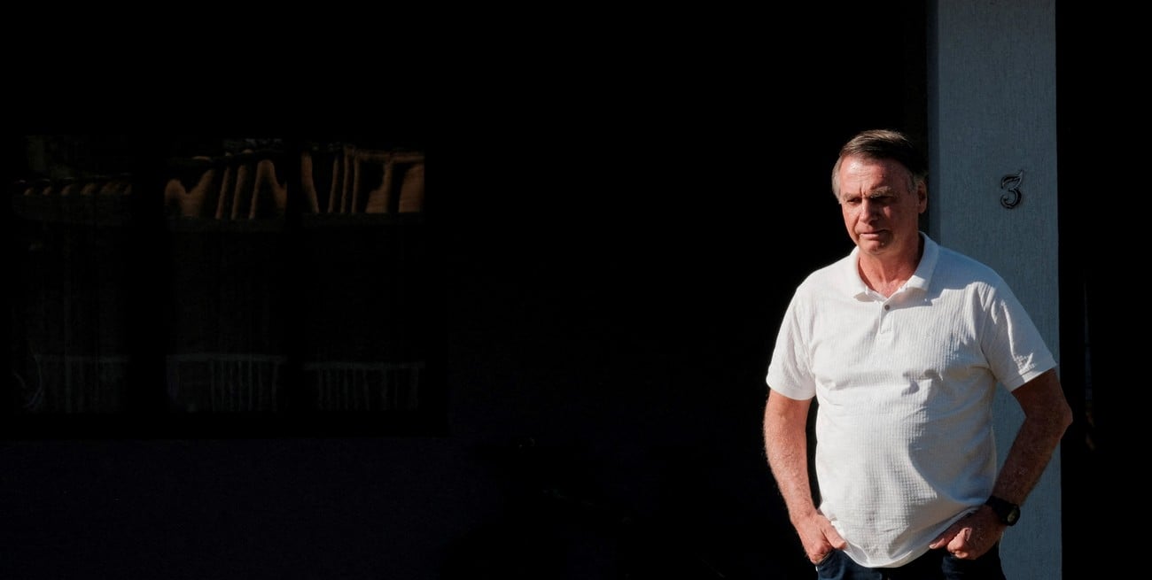 Bolsonaro fue internado en terapia intensiva y su familia vuelve a pedir prisión domiciliaria