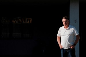 La salud del político se deteriora en prisión, aumentando la presión sobre la Corte Suprema para considerar el arresto domiciliario, mientras su familia clama por clemencia. Foto: REUTERS / Diego Herculano.