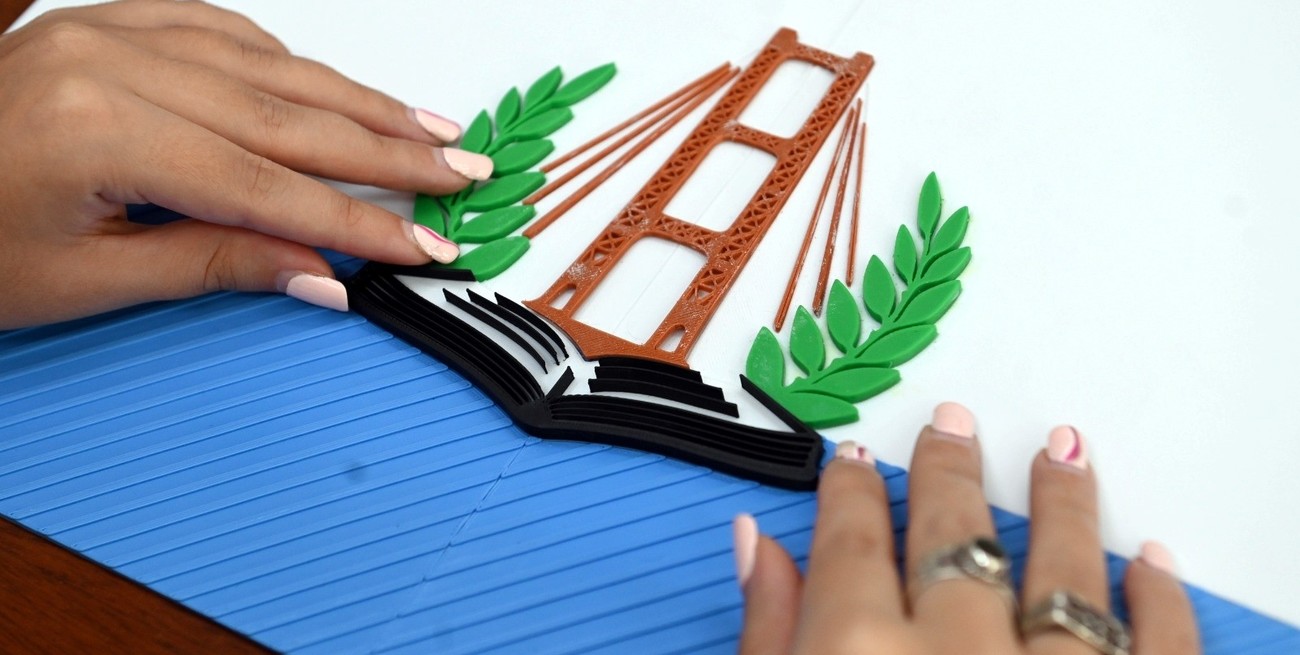 La bandera de la ciudad de Santa Fe también tiene su versión accesible