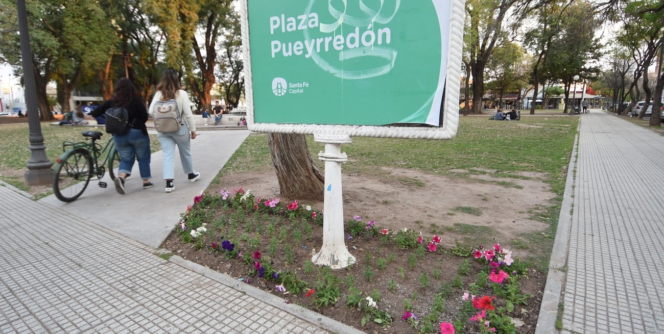 Cómo una plaza se volvió el "corazón verde" que organiza la dinámica social de un barrio de Santa Fe
