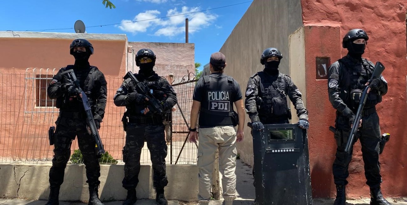 Balearon a un vecino y los descubrieron por las cámaras