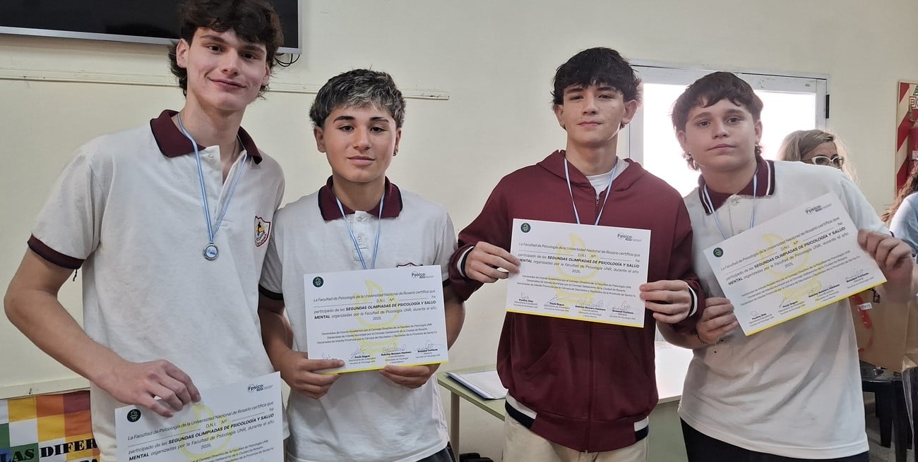 Alumnos de San Javier fueron premiados por la UNR por un trabajo sobre redes sociales