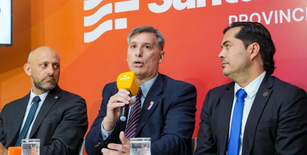 Santa Fe anuncia baja de impuestos a empresas que tomen empleados y beneficios en energía a industrias