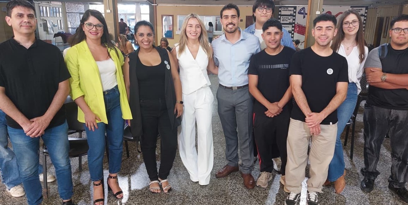 Vera debatió sobre violencia digital en una jornada formativa rumbo al Congreso de Derecho Informático