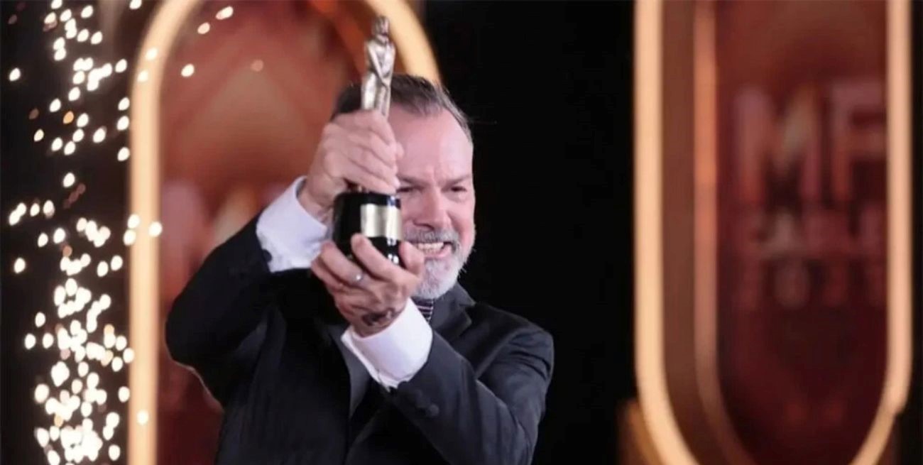 Martín Fierro de Cable: Gustavo Sylvestre fue el gran ganador y se emocionó al recibir el Oro