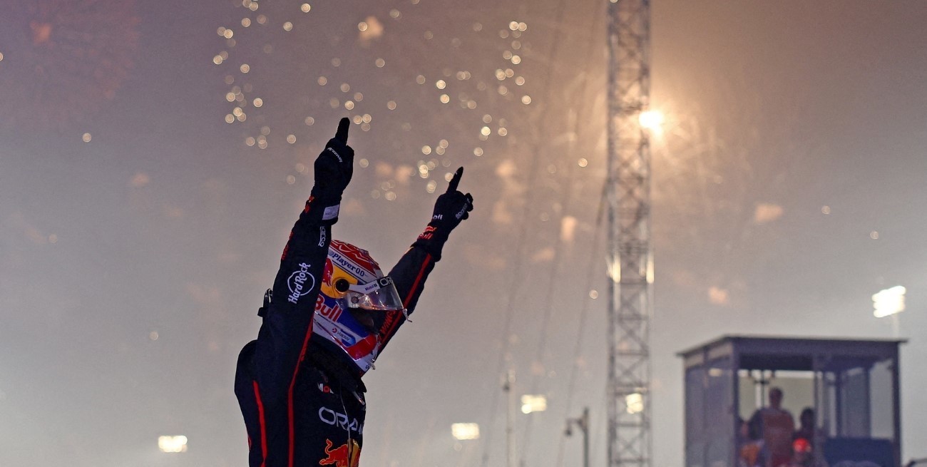 Verstappen se quedó con el Gran Premio de Qatar y estira la definición del torneo de pilotos