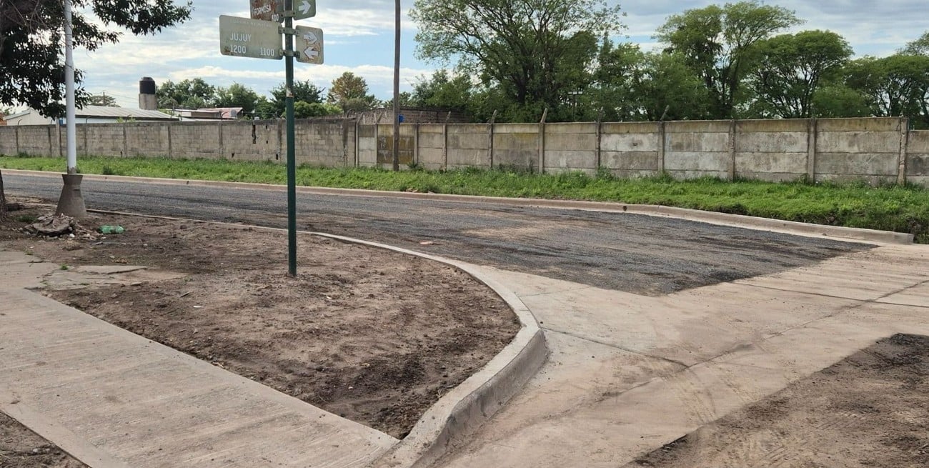 Maciel: cordón cuneta y estabilizado para mejorar la circulación en Barrio Alba