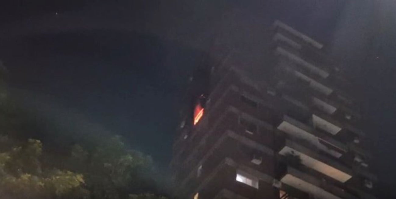 El incendio en un edificio de Villa Devoto deja un chico y una mujer internados 