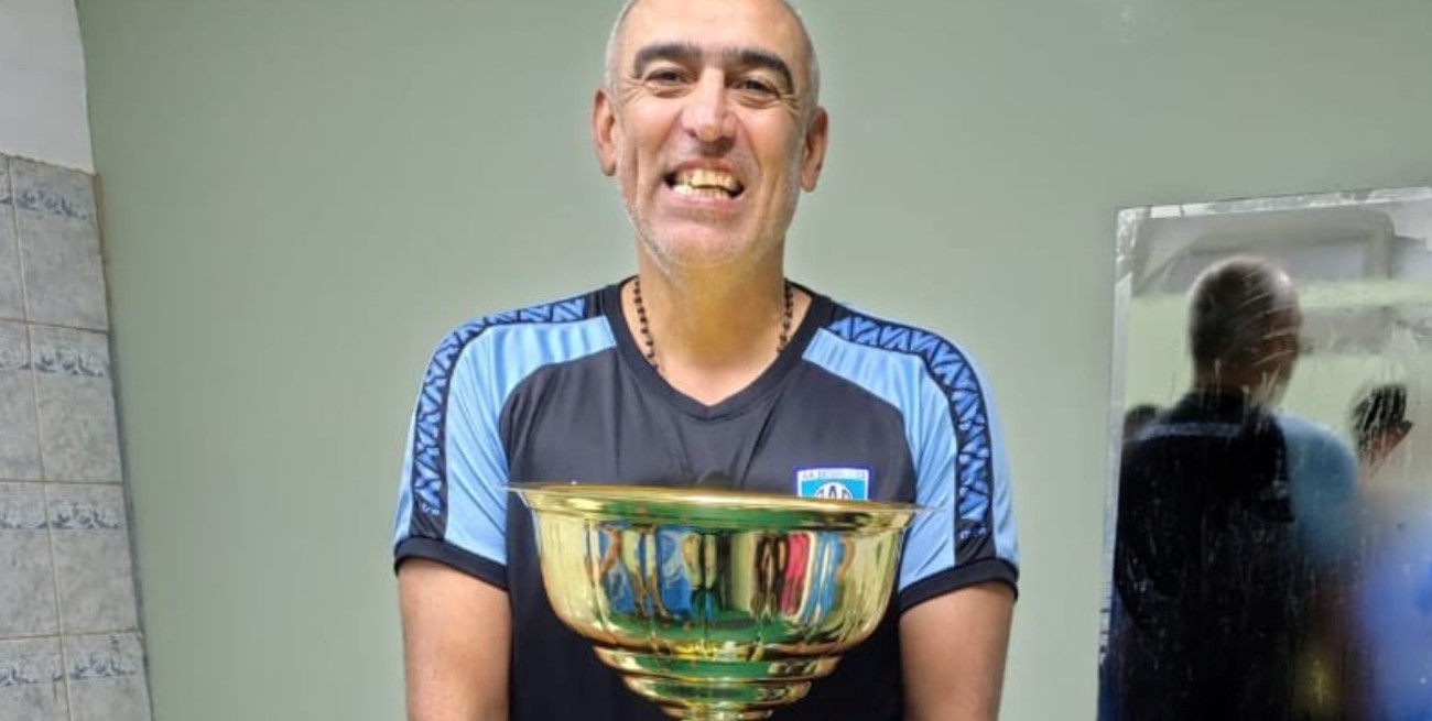 Iván Delfino ascendió pero no sabe si sigue en Estudiantes de Río Cuarto