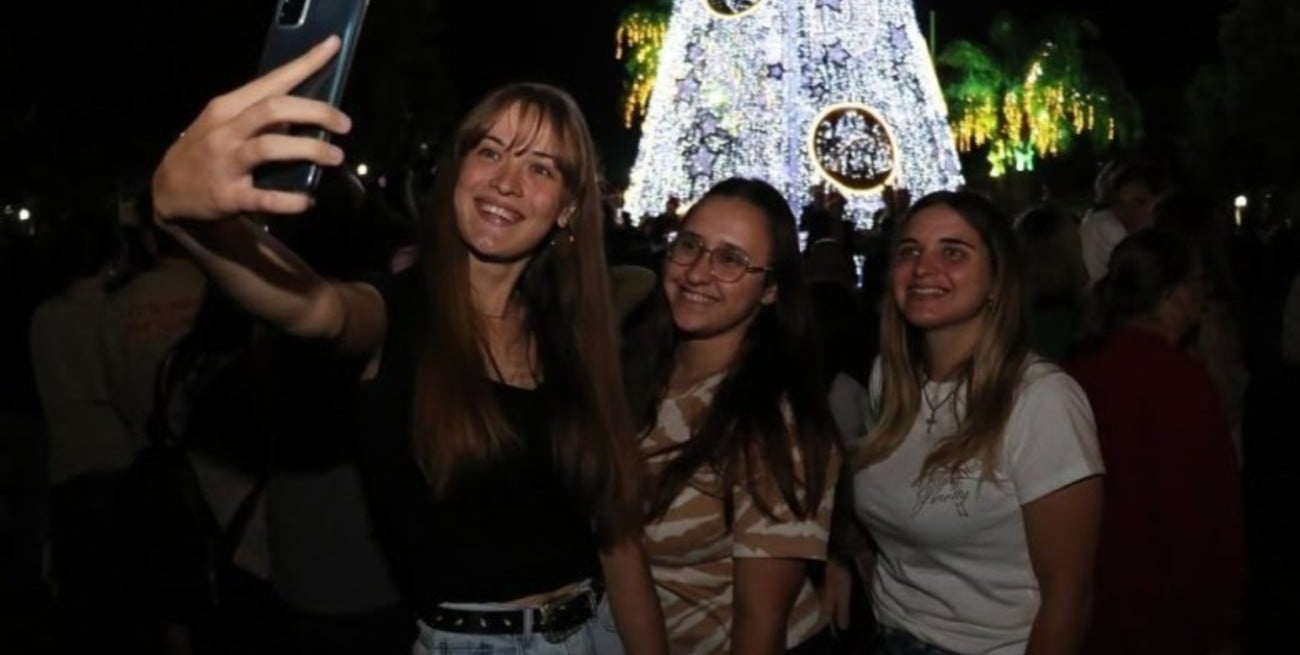 Obras, color y música: Avellaneda vivirá un domingo de fiesta con el encendido del arbolito