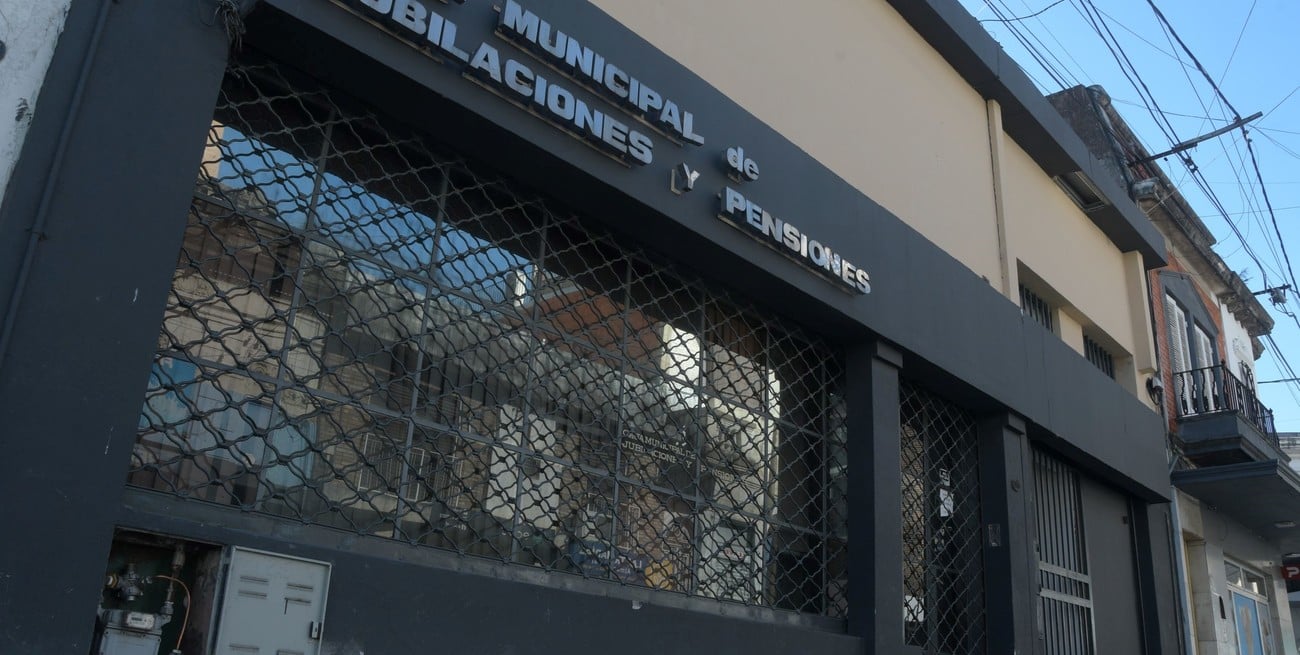 Suben los aportes mensuales y otras salidas al déficit: los cambios en la Caja Municipal de Jubilaciones