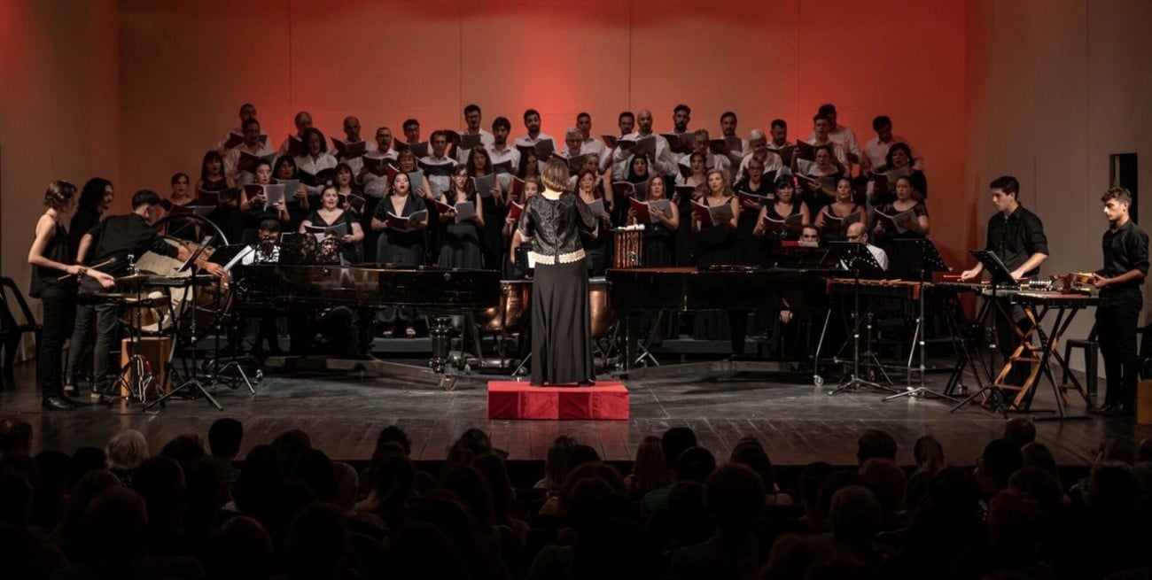 "Santa Fe Canta la Navidad" llega a Esperanza con un concierto multitudinario