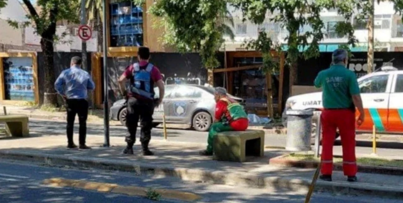 Tragedia en Villa Devoto: una joven murió al caerle un andamio desde una obra en construcción