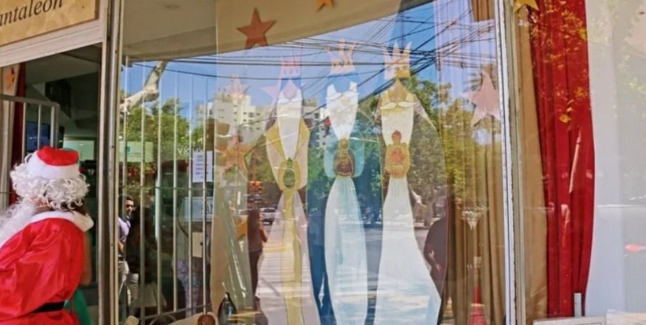 Esperanza lanza un concurso de vidrieras navideñas para fortalecer el espíritu festivo y el comercio local