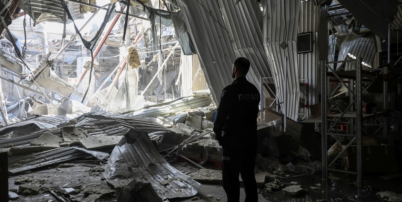 Ucrania bajo fuego: ofensiva aérea rusa coincide con nuevas negociaciones en Estados Unidos