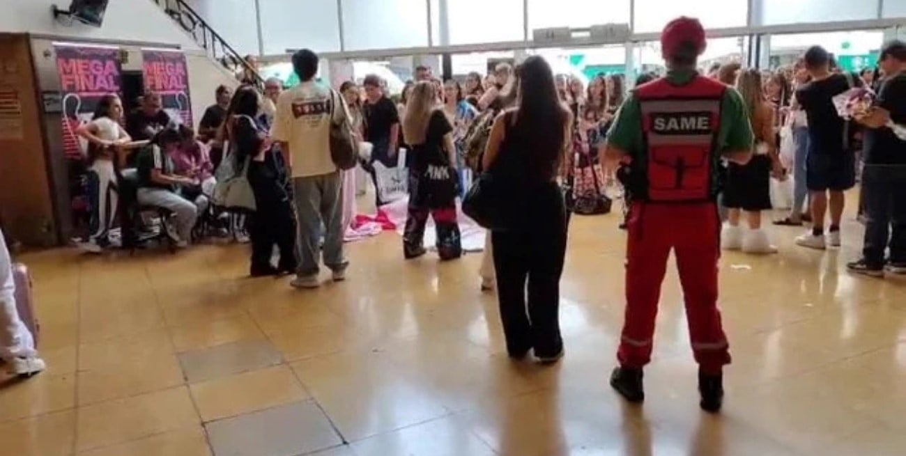 Disturbios y desmayos en el Teatro Gran Rivadavia por posible sobreventa de entradas