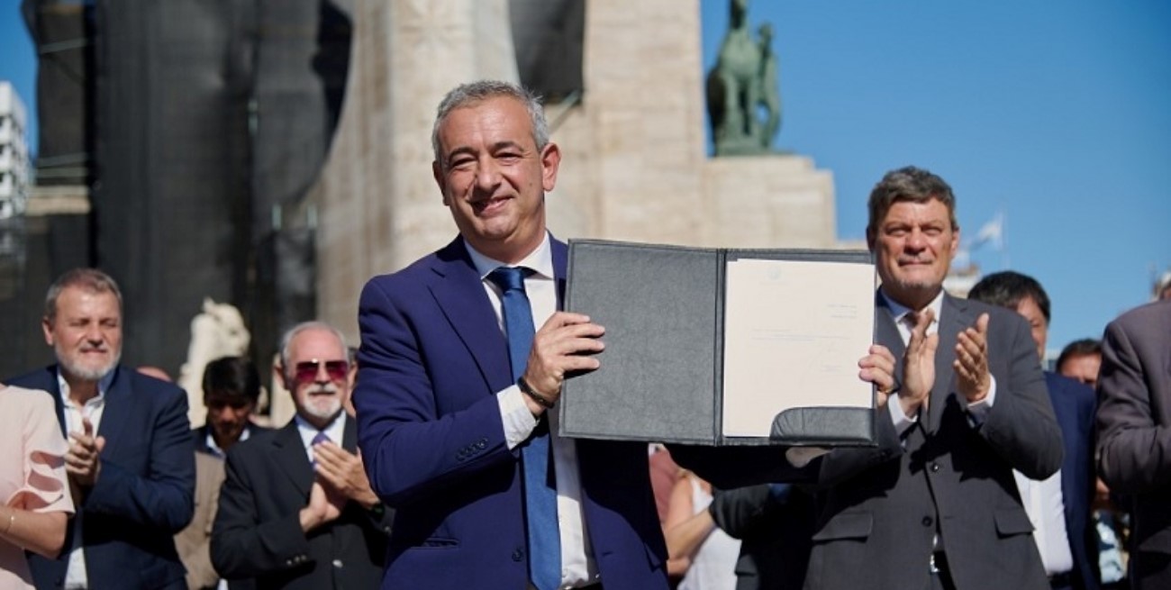 Javkin recibió a Corach