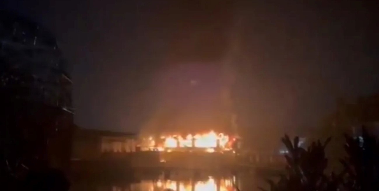 Murieron 25 personas en un incendio dentro de una discoteca en India