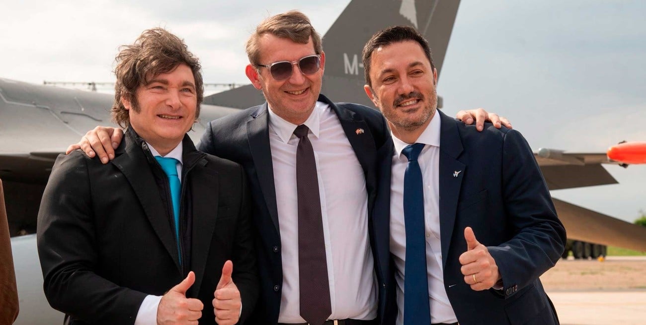 Luis Petri rechazó las críticas a los F-16: "Ahora todos son sommeliers de aviones caza"