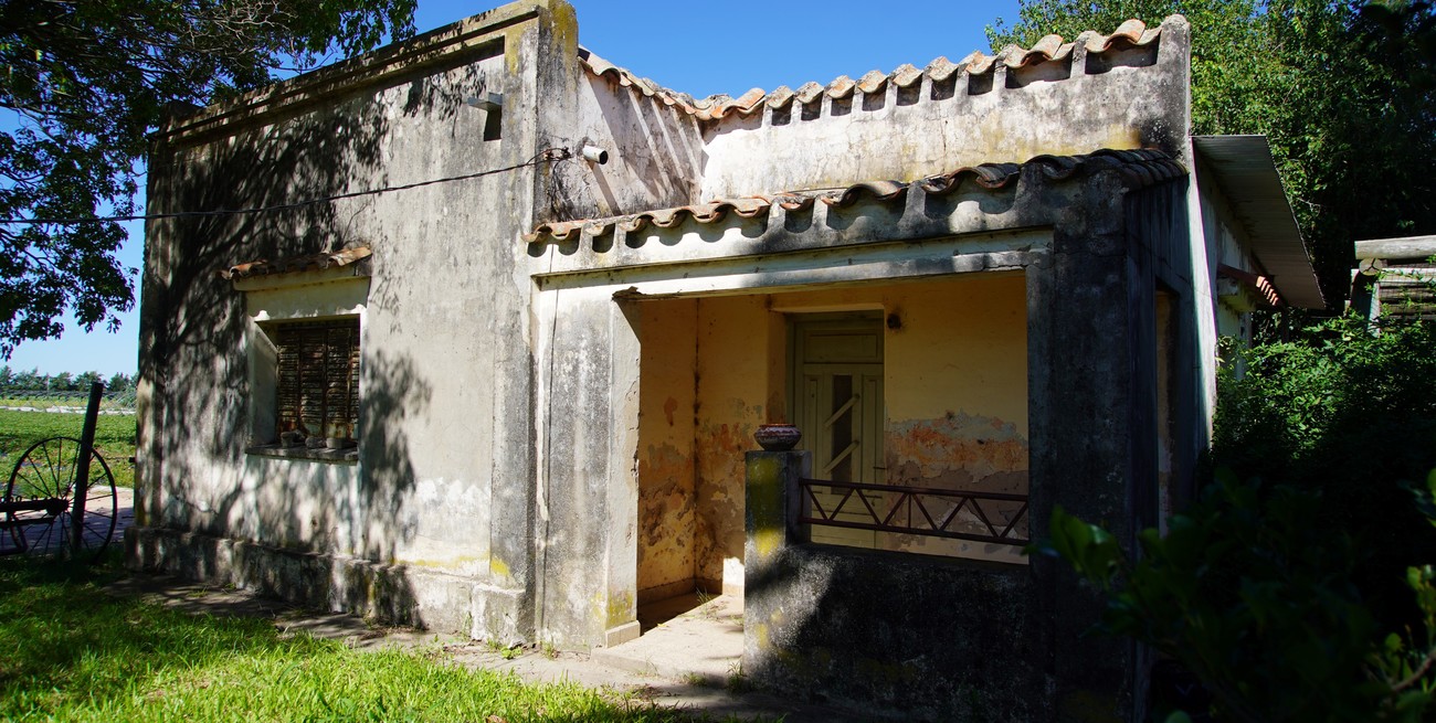 Cuando Gardel frenó inesperadamente en Coronda: la anécdota que el pueblo jamás olvidó