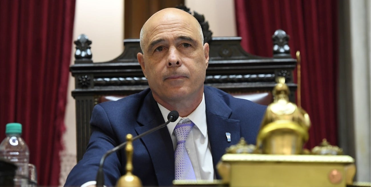 Sin Milei y Villarruel en el país, el Ejecutivo de Argentina quedó en manos de Bartolomé Abdala