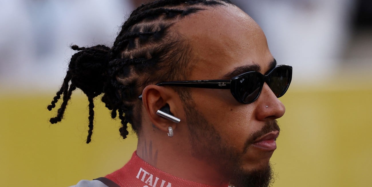 Hamilton responde a las críticas y afirma que seguirá en la F1