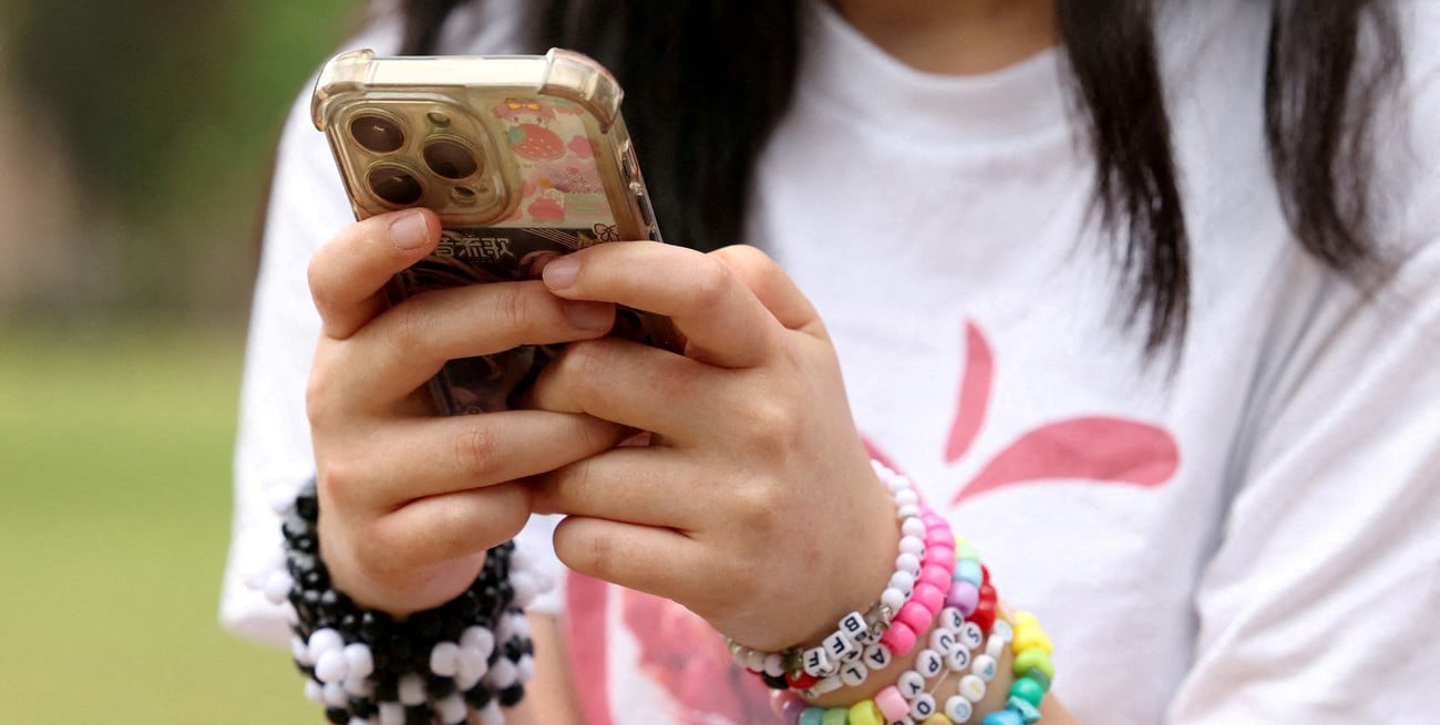 TikTok bajo la lupa: la Unión Europea exige cambios por su diseño “demasiado adictivo” para menores