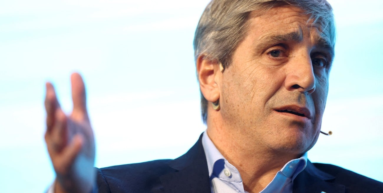 Caputo atribuyó la inflación a un "reacomodamiento de precios", mientras sigue en debate la medición