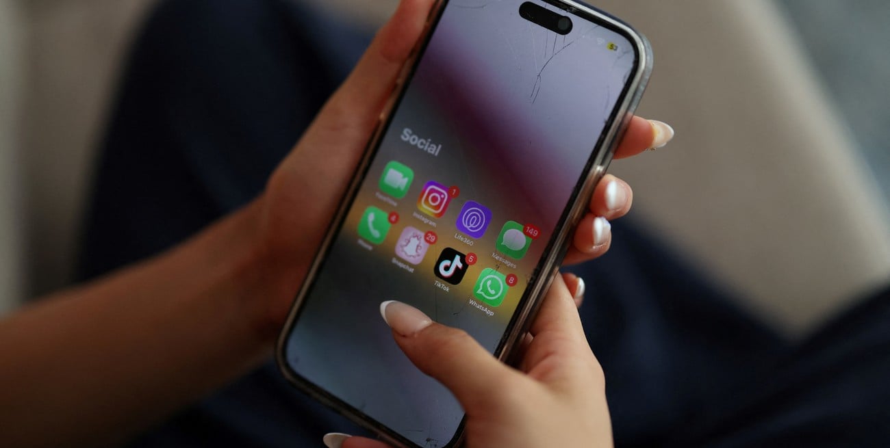 Australia prohibió el uso de las redes sociales a menores de 16 años