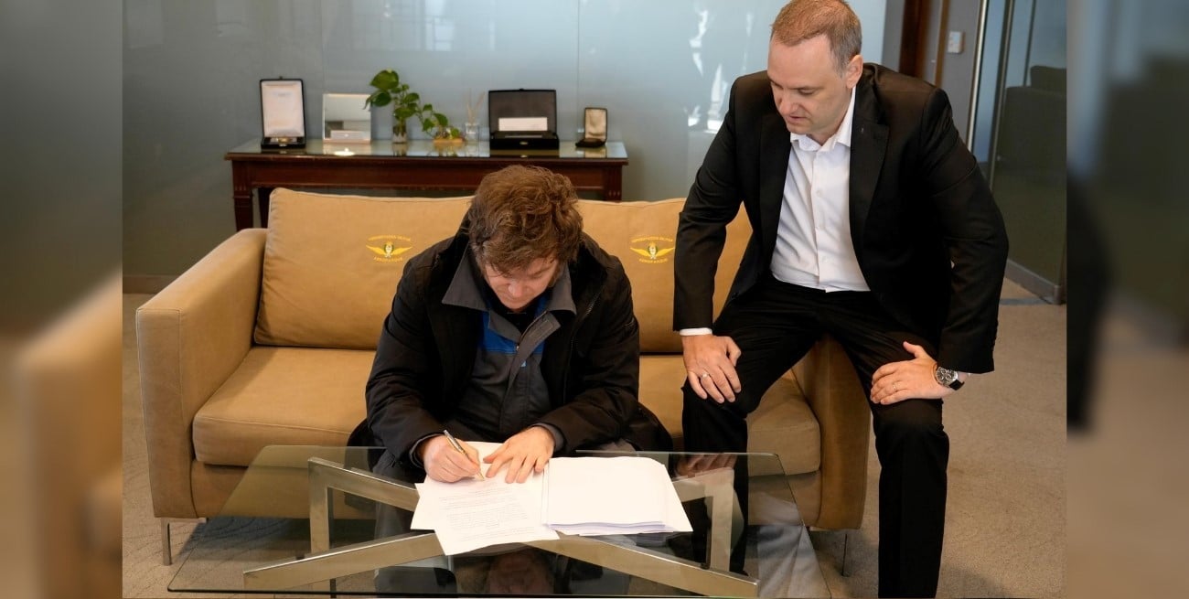 Milei firmó el proyecto de modernización laboral para enviar al Congreso