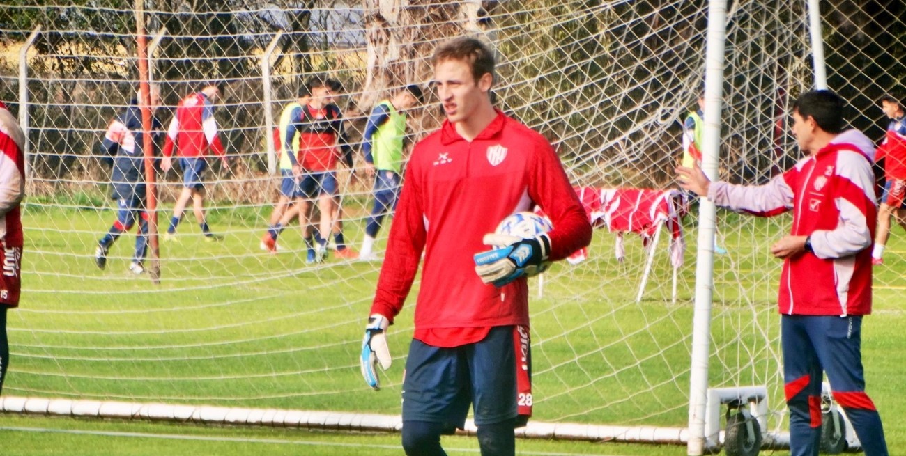 Unión: de tener cuatro arqueros a quedarse ahora con uno solito